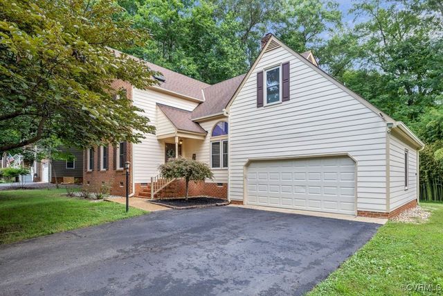6303 Walnut Bend Dr, Midlothian, VA 23112