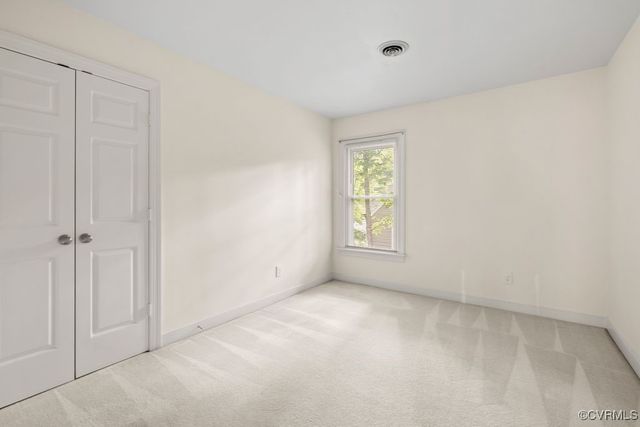 6303 Walnut Bend Dr, Midlothian, VA 23112