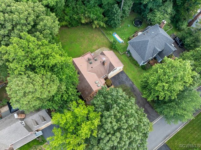 6303 Walnut Bend Dr, Midlothian, VA 23112