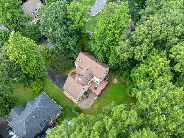 6303 Walnut Bend Dr, Midlothian, VA 23112