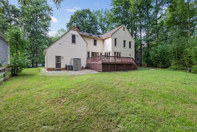 6303 Walnut Bend Dr, Midlothian, VA 23112