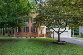 6303 Walnut Bend Dr, Midlothian, VA 23112