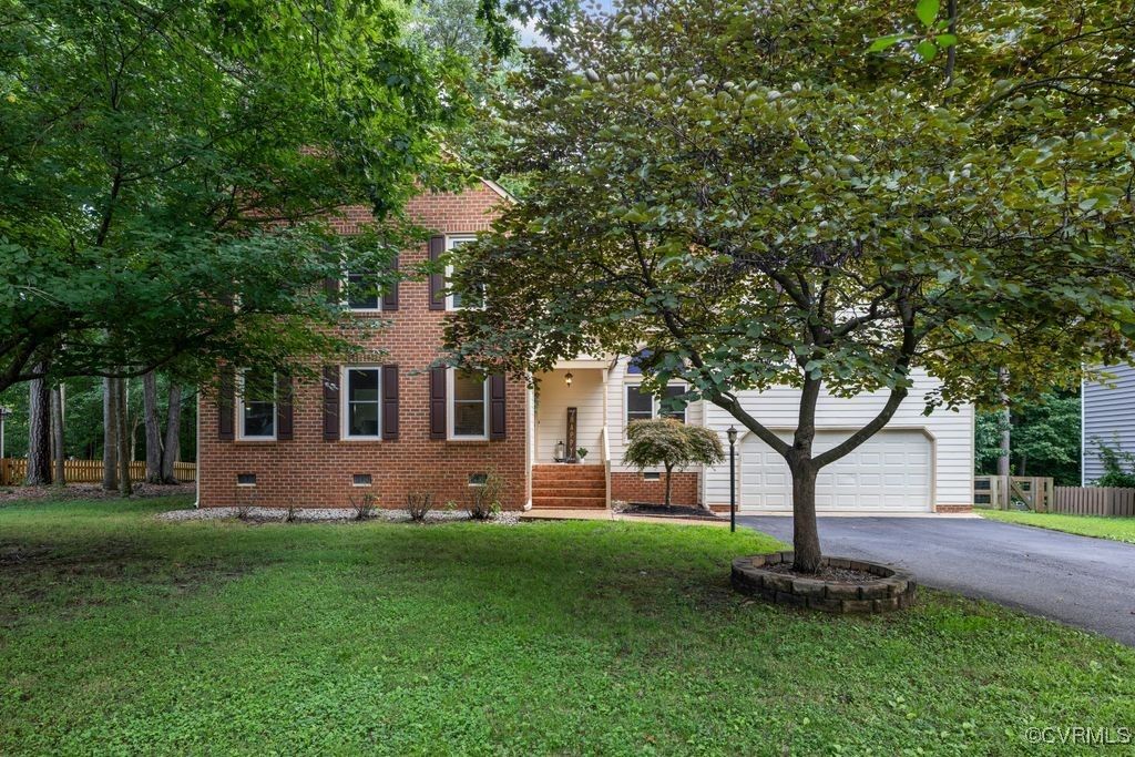 6303 Walnut Bend Dr, Midlothian, VA 23112