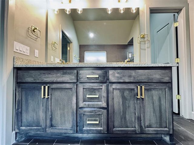 16024 Navarra Way, Oklahoma City, OK 73170