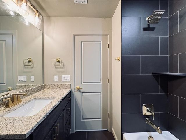 16024 Navarra Way, Oklahoma City, OK 73170