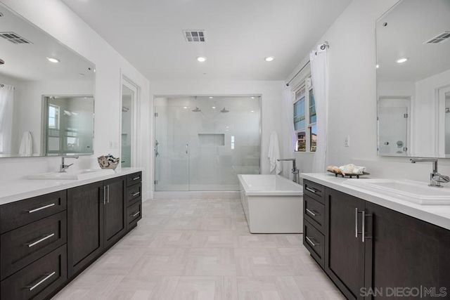 8451 Hidden Cove Way, San Diego, CA 92127