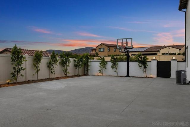 8451 Hidden Cove Way, San Diego, CA 92127