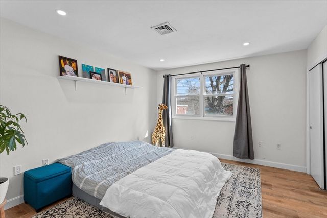 5257 Washington St. 5257, Boston, MA 02132