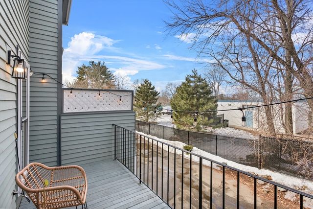 5257 Washington St. 5257, Boston, MA 02132