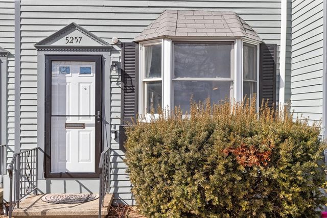 5257 Washington St. 5257, Boston, MA 02132