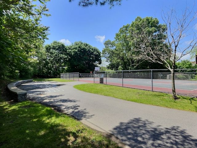 5257 Washington St. 5257, Boston, MA 02132