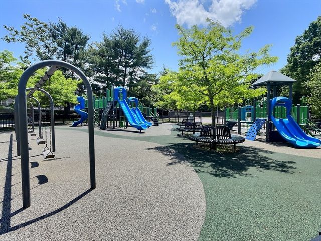 5257 Washington St. 5257, Boston, MA 02132