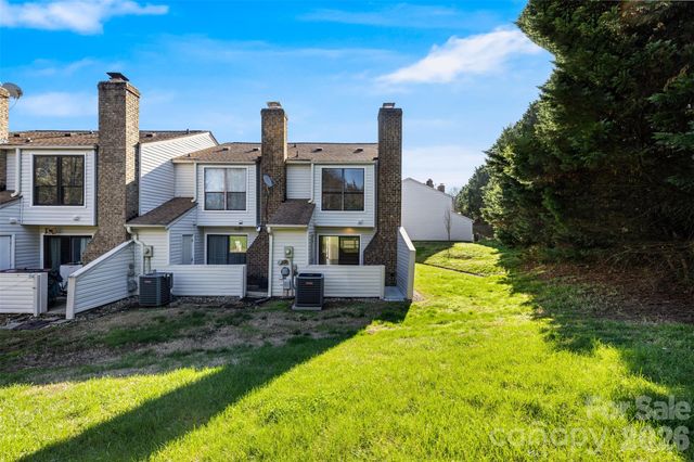 11020 Carmel Crossing Road, Charlotte, NC 28226