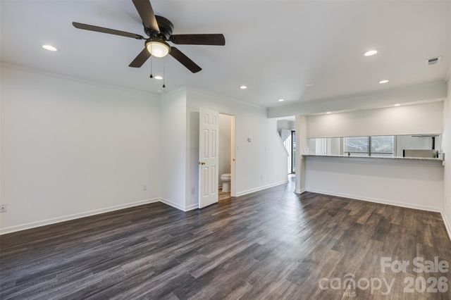 11020 Carmel Crossing Road, Charlotte, NC 28226