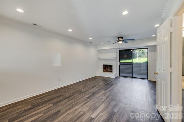 11020 Carmel Crossing Road, Charlotte, NC 28226