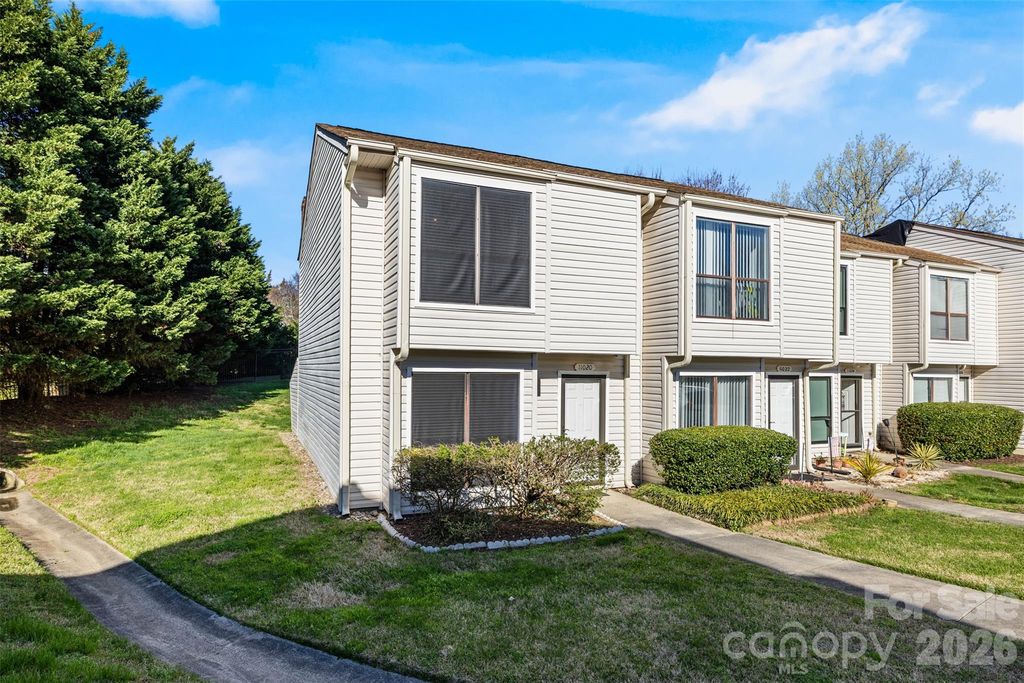 11020 Carmel Crossing Road, Charlotte, NC 28226