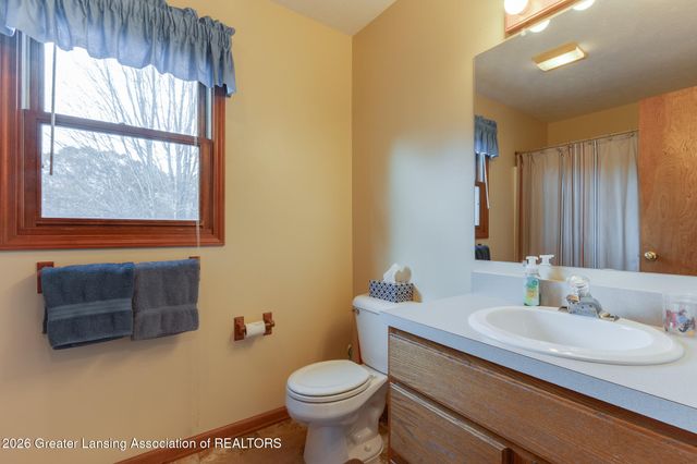 8748 Woodbury Road, Laingsburg, MI 48848