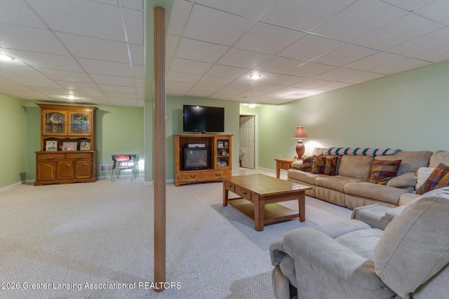 8748 Woodbury Road, Laingsburg, MI 48848