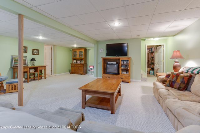 8748 Woodbury Road, Laingsburg, MI 48848