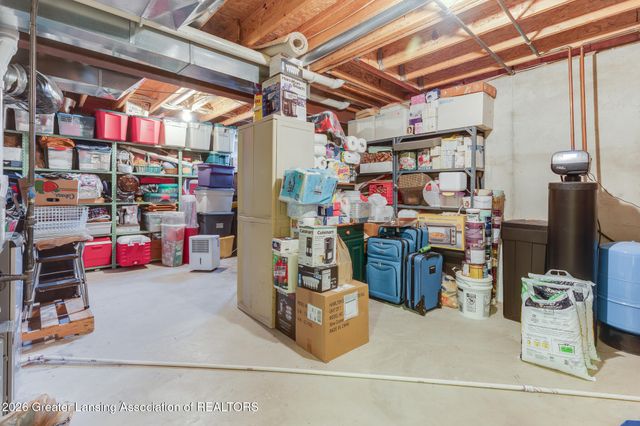 8748 Woodbury Road, Laingsburg, MI 48848