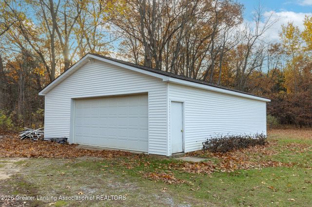 8748 Woodbury Road, Laingsburg, MI 48848