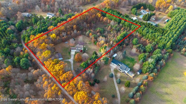 8748 Woodbury Road, Laingsburg, MI 48848