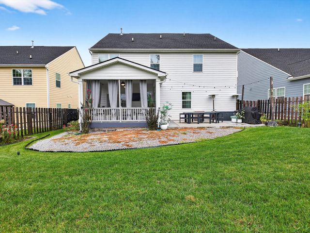 6554 Palm Warbler Dr, Murfreesboro, TN 37128