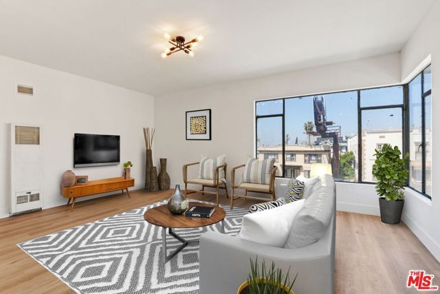 151 S Mountainview Avenue, Los Angeles, CA 90057
