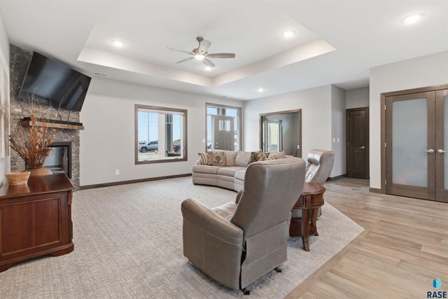 6600 E Fieldview St Street, Sioux Falls, SD 57110