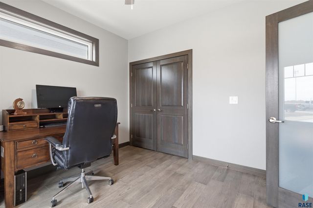6600 E Fieldview St Street, Sioux Falls, SD 57110