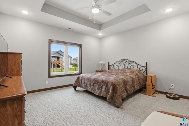 6600 E Fieldview St Street, Sioux Falls, SD 57110