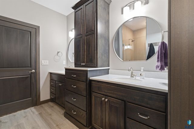 6600 E Fieldview St Street, Sioux Falls, SD 57110