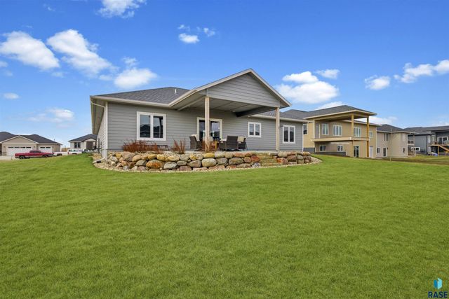 6600 E Fieldview St Street, Sioux Falls, SD 57110