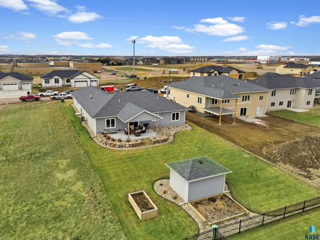 6600 E Fieldview St Street, Sioux Falls, SD 57110