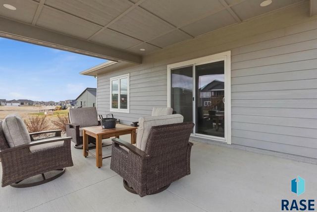 6600 E Fieldview St Street, Sioux Falls, SD 57110