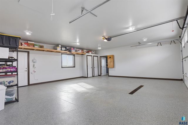 6600 E Fieldview St Street, Sioux Falls, SD 57110