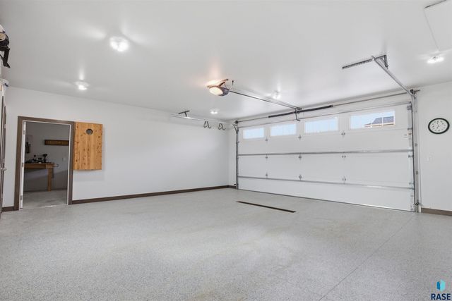6600 E Fieldview St Street, Sioux Falls, SD 57110