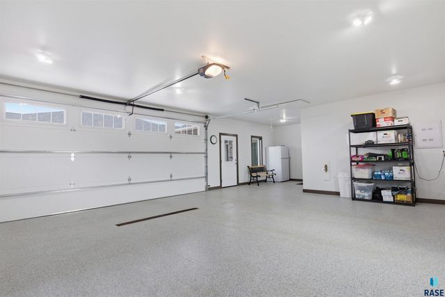 6600 E Fieldview St Street, Sioux Falls, SD 57110