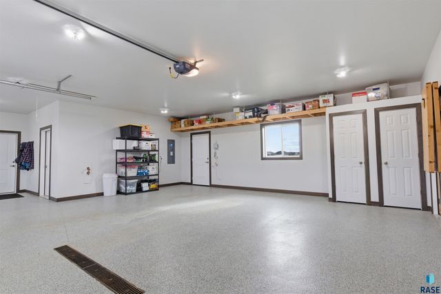 6600 E Fieldview St Street, Sioux Falls, SD 57110