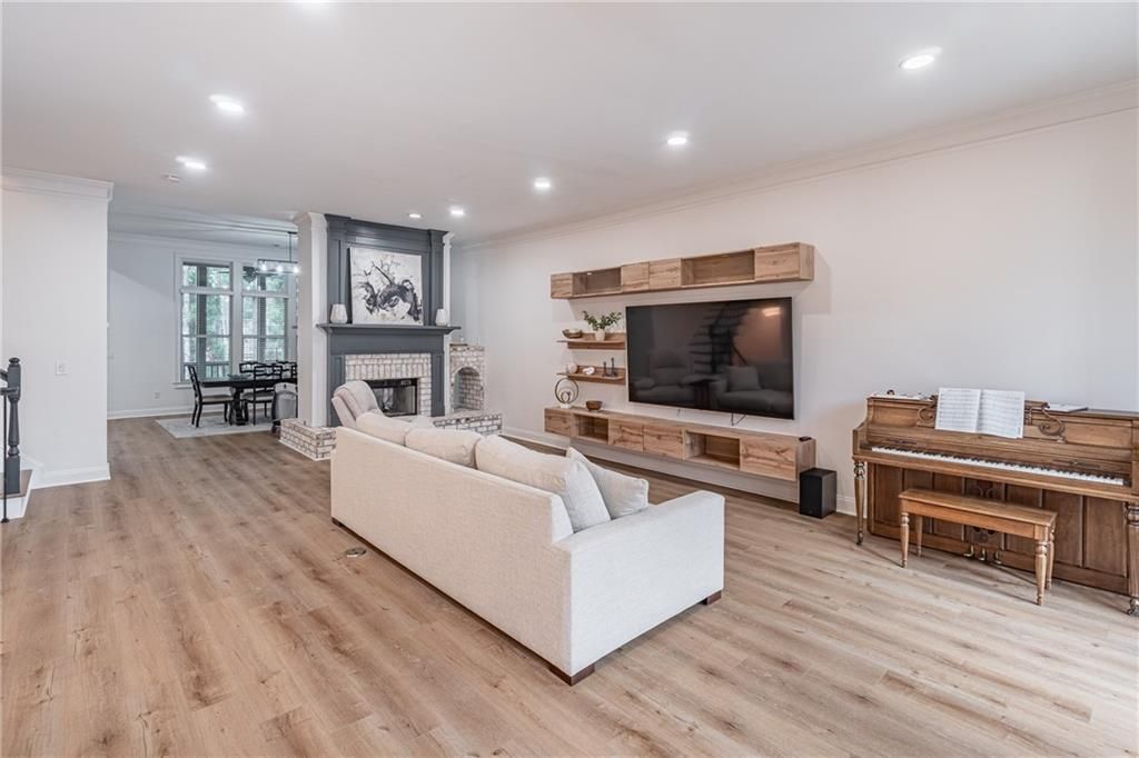 Image 13 of property listing at 1602 Rivergreen SE Court 19, Atlanta, GA 30339