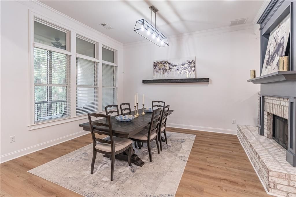 Image 19 of property listing at 1602 Rivergreen SE Court 19, Atlanta, GA 30339