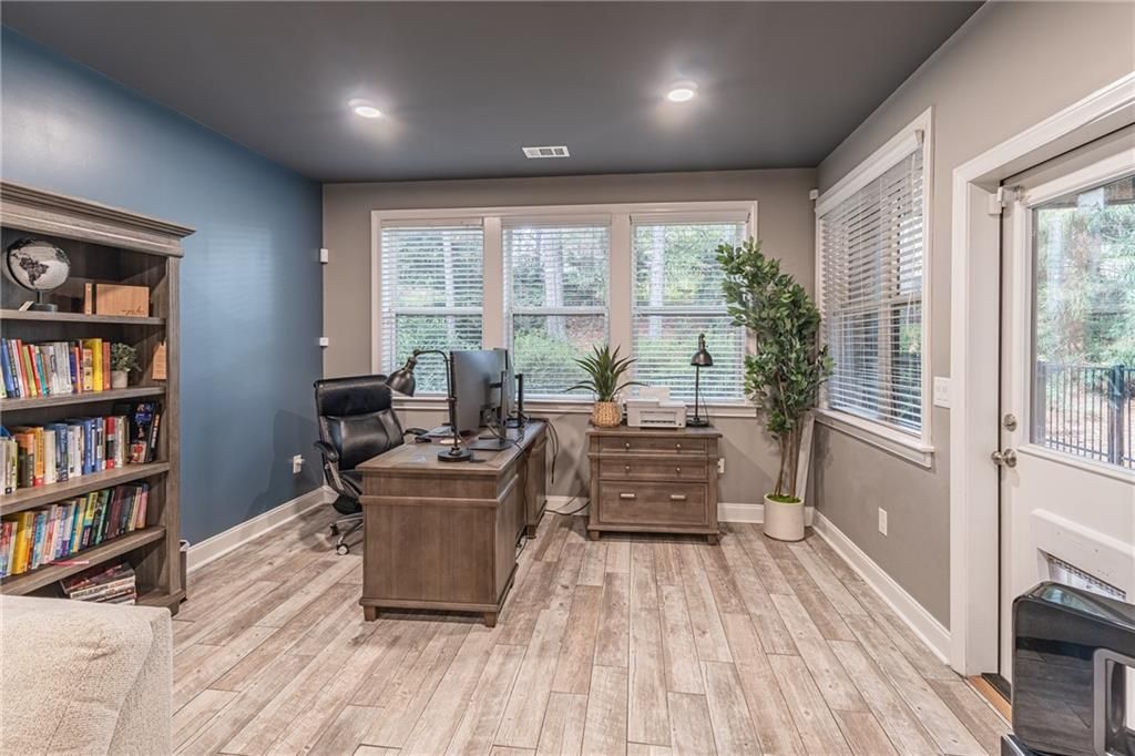 Image 41 of property listing at 1602 Rivergreen SE Court 19, Atlanta, GA 30339