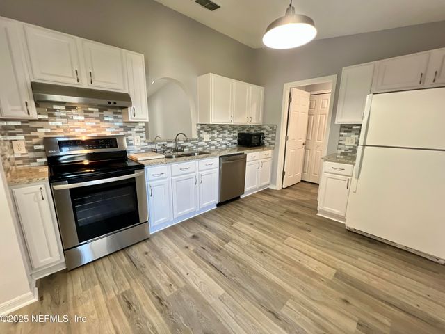 2669 LANTANA LAKES Drive E, Jacksonville, FL 32246