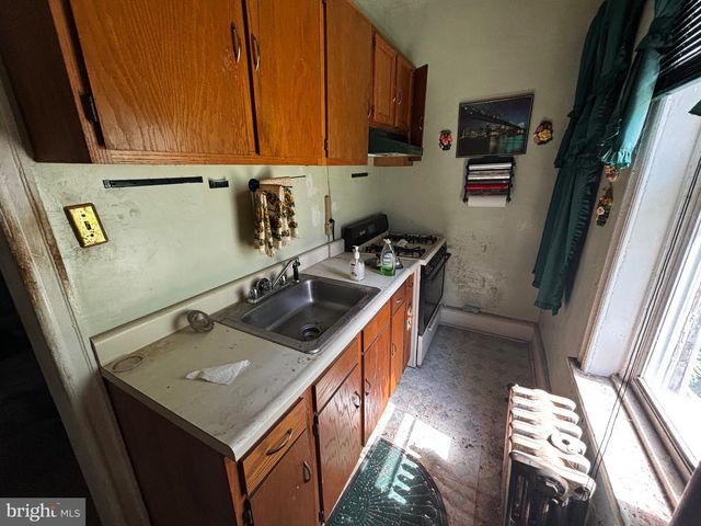 127 S PEACH ST, Philadelphia, PA 19139
