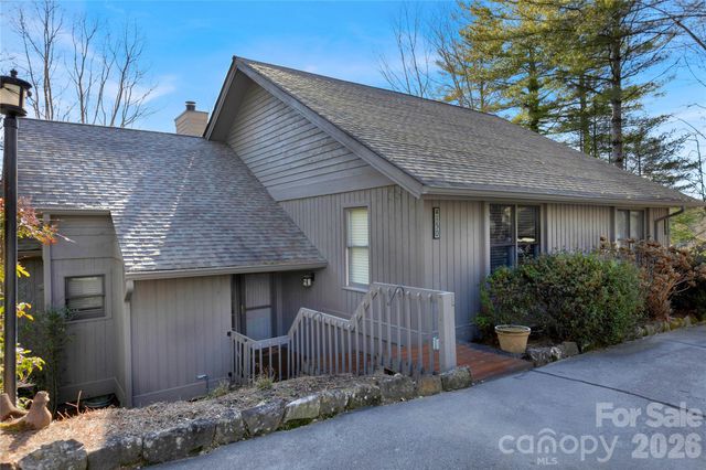 150 Racquet Club Villas Drive, Sapphire, NC 28774