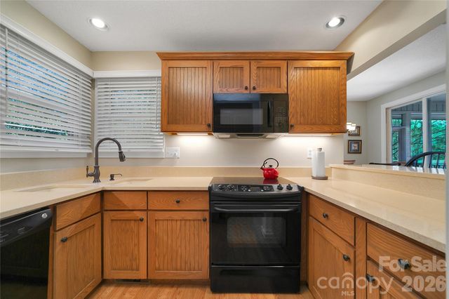 150 Racquet Club Villas Drive, Sapphire, NC 28774