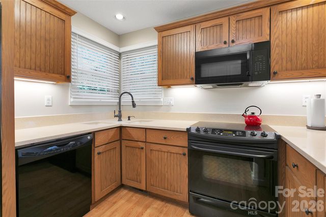 150 Racquet Club Villas Drive, Sapphire, NC 28774