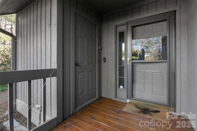 150 Racquet Club Villas Drive, Sapphire, NC 28774