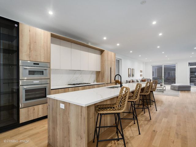 2651 W Augusta Boulevard 1, Chicago, IL 60622