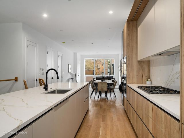 2651 W Augusta Boulevard 1, Chicago, IL 60622